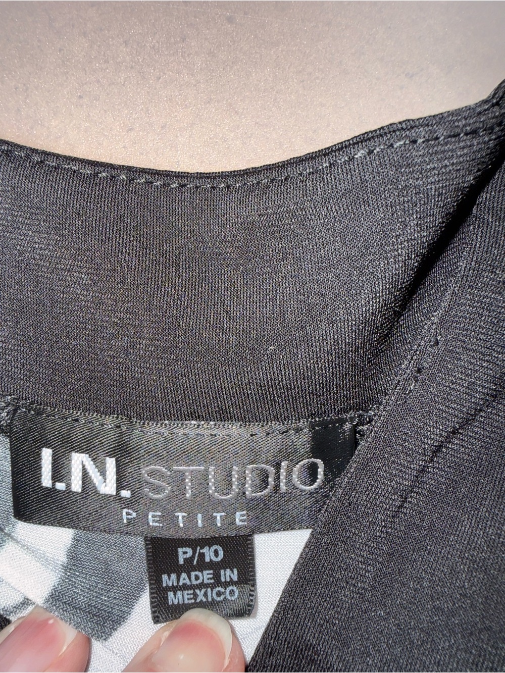 I.N. Studio Black & White Abstract Swirl Fit & Flair Empire Waist Strech - Picture 5 of 7